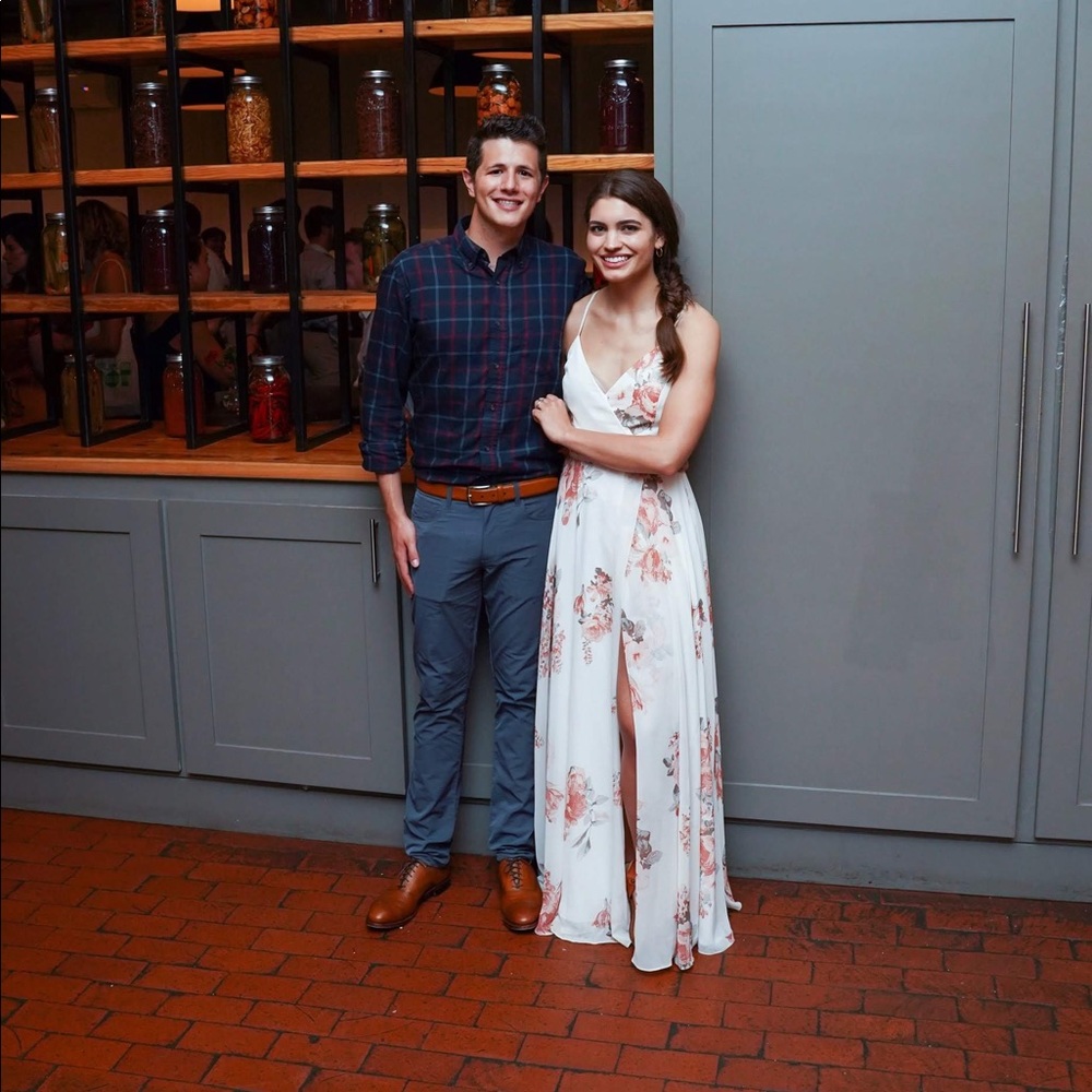 Meet your Posher, Caitlin